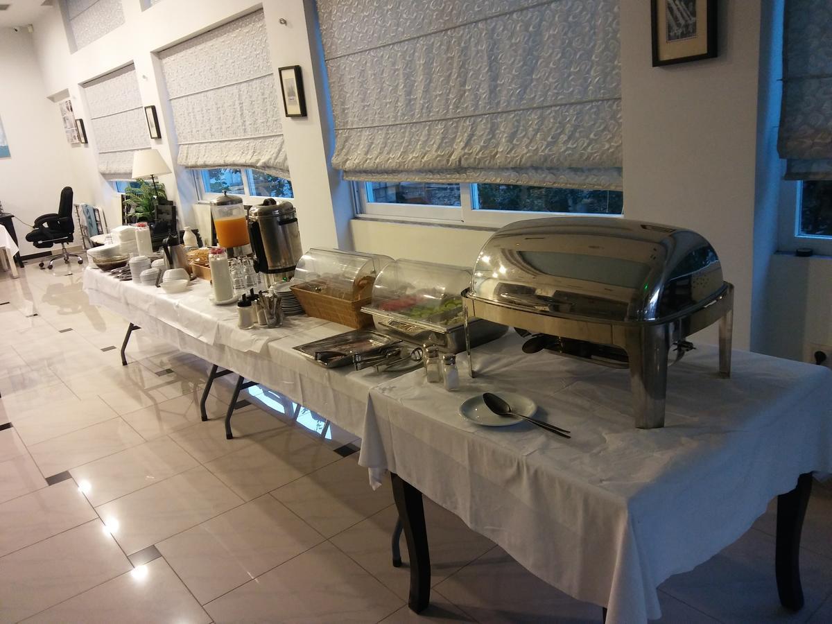 Rondos Hotel ฮีมาเรอ ภายนอก รูปภาพ